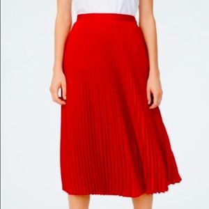 CLUB MONACO RED pleated skirt SIZE 4